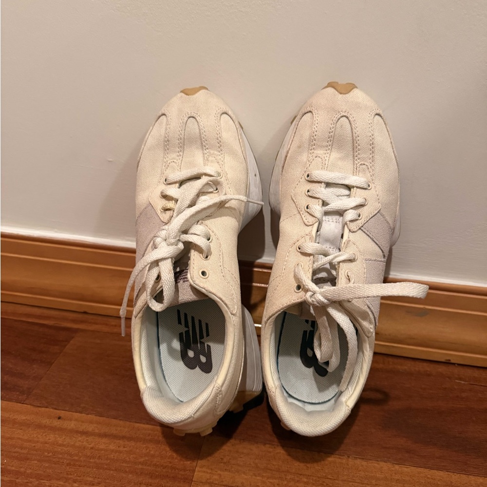 New Balance 327 Cream Sneakers - Picture 2 of 6